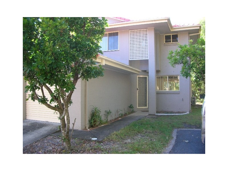 70/3 Arundel Drive, Arundel QLD 4214