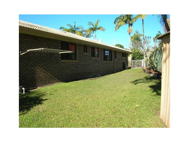 8 Morwell Court, Helensvale QLD 4212