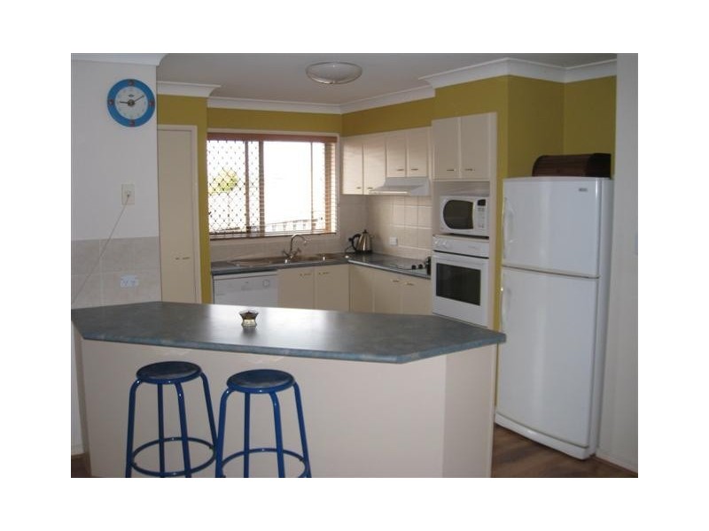 22 White Cap Close, Pacific Pines QLD 4211