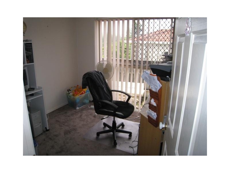 22 White Cap Close, Pacific Pines QLD 4211