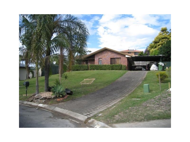 8 Willcox Court, Highland Park QLD 4211