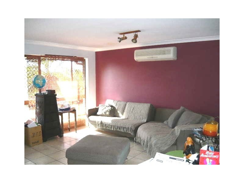 8 Willcox Court, Highland Park QLD 4211