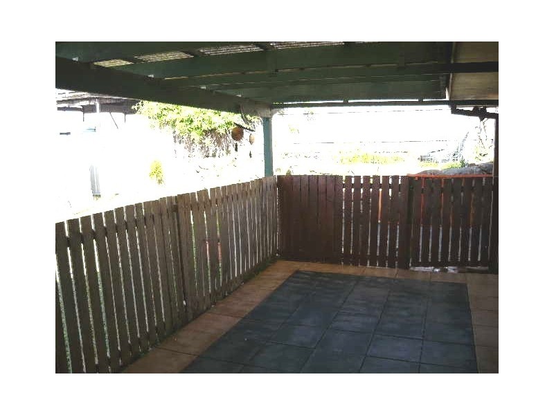 8 Willcox Court, Highland Park QLD 4211