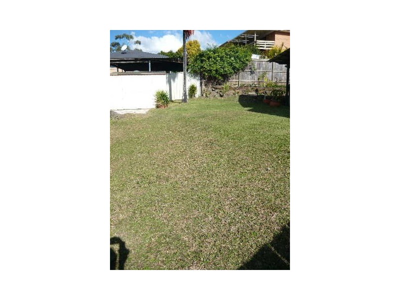 8 Willcox Court, Highland Park QLD 4211