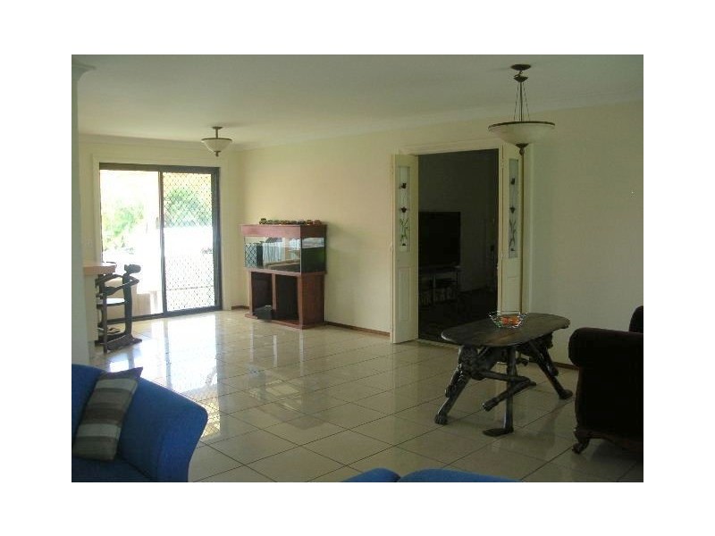 73 Discovery Drive, Helensvale QLD 4212