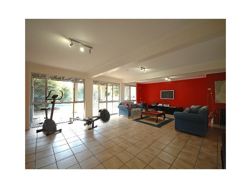41 Ruth Terrace, Oxenford QLD 4210