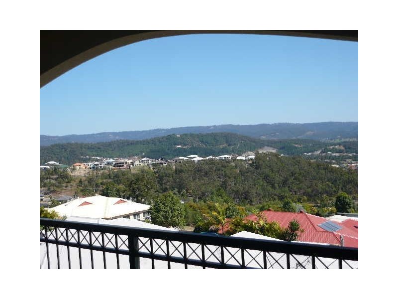 34 Hillary Circuit, Pacific Pines QLD 4211