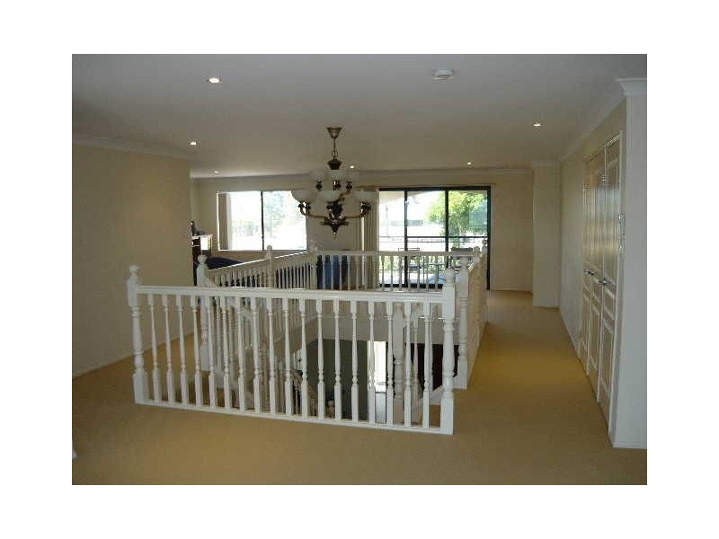 34 Hillary Circuit, Pacific Pines QLD 4211