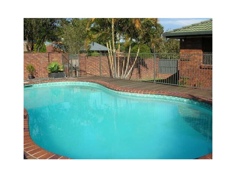 14 Kittani Crescent, Ashmore QLD 4214