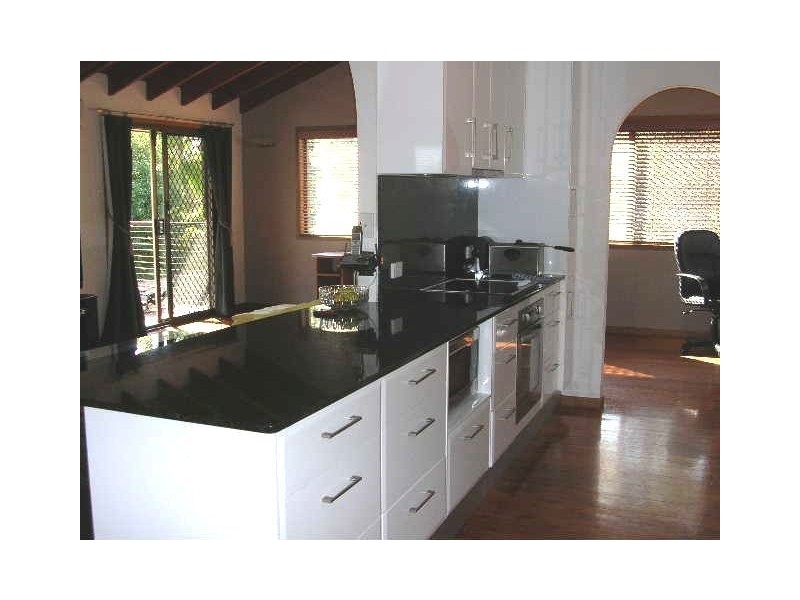 14 Kittani Crescent, Ashmore QLD 4214