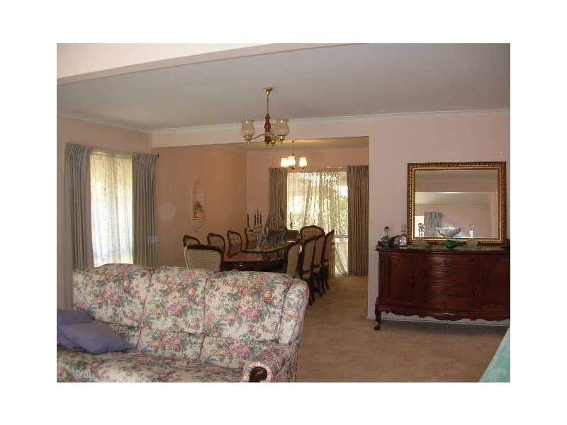 10 Tambo Court, Helensvale QLD 4212