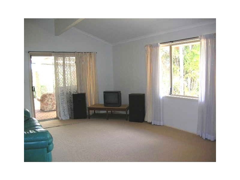 10 Tambo Court, Helensvale QLD 4212