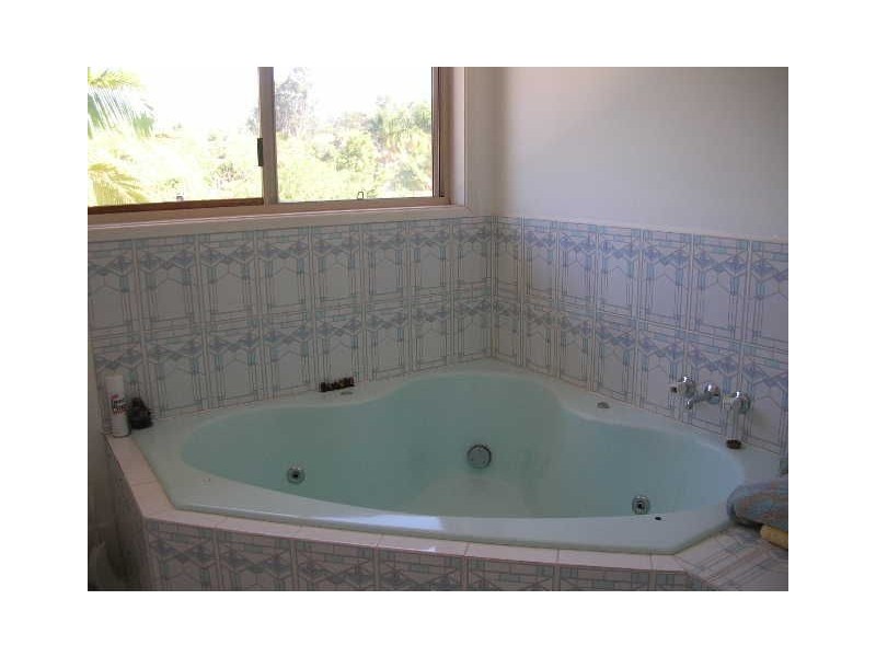 10 Tambo Court, Helensvale QLD 4212