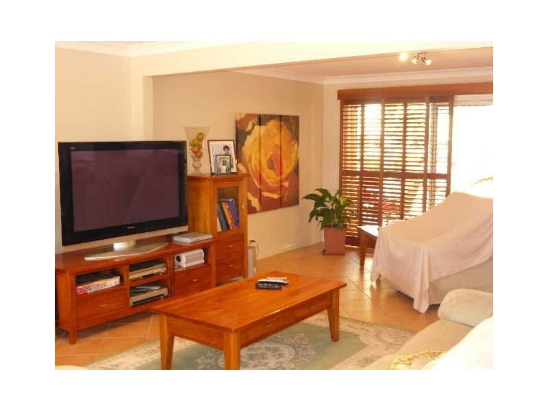 10 Batchworth Road, Molendinar QLD 4214