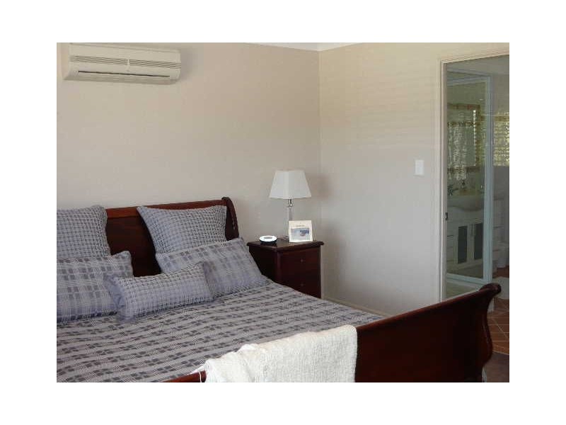 10 Batchworth Road, Molendinar QLD 4214