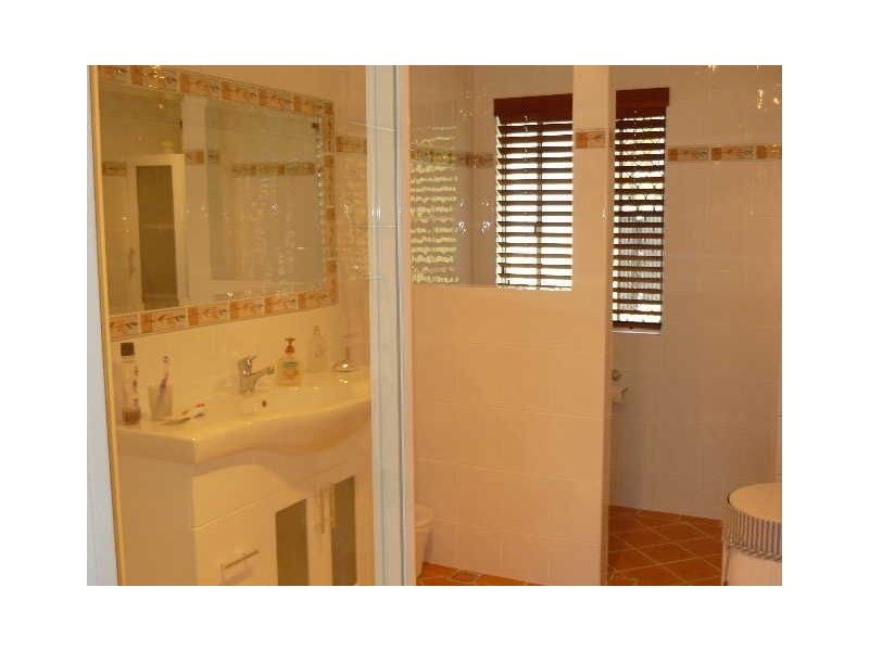 10 Batchworth Road, Molendinar QLD 4214