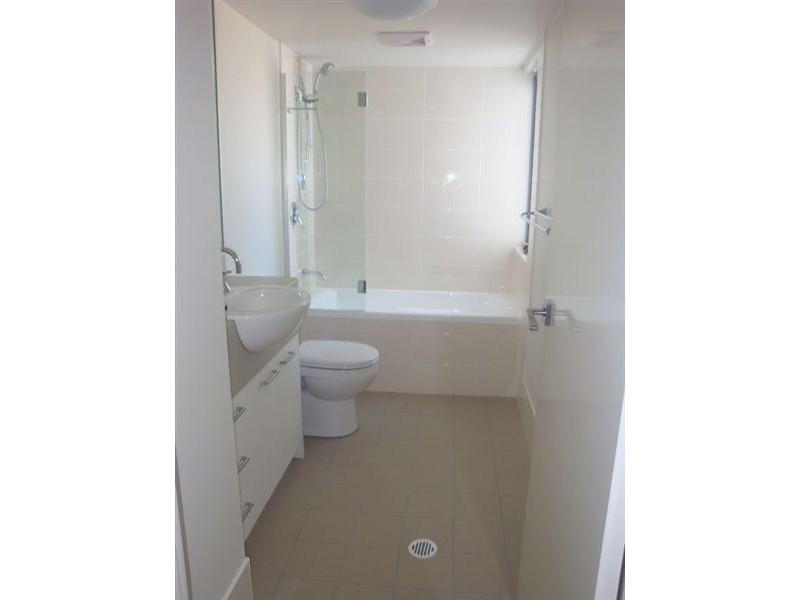 2403/111 Lindfield Road, Helensvale QLD 4212