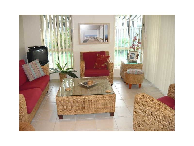 93 Santa Isobel Bvd, Pacific Pines QLD 4211