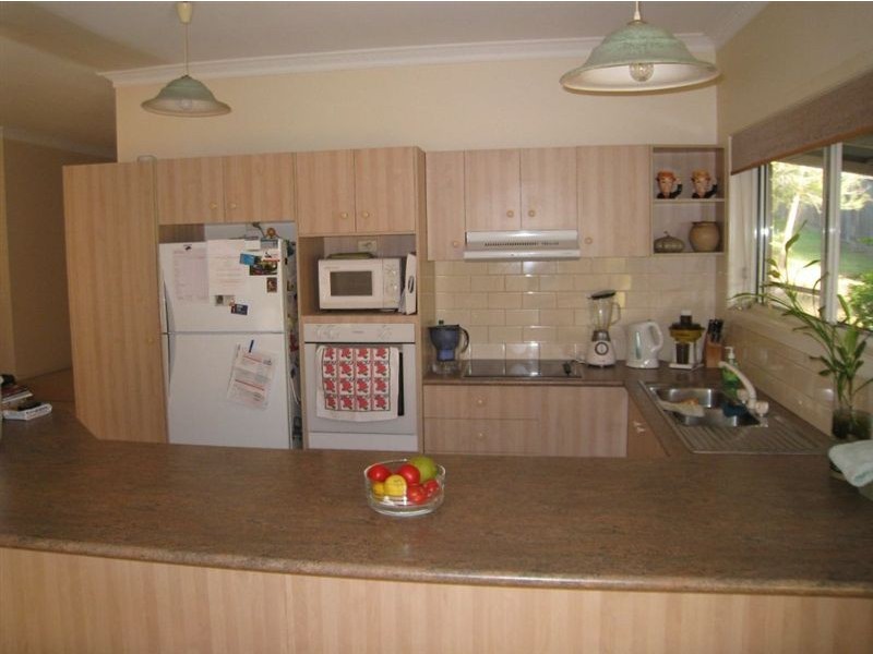 8 Pacific Pines Bvd, Pacific Pines QLD 4211