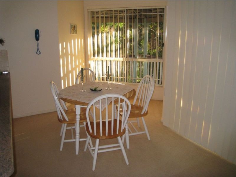 8 Pacific Pines Bvd, Pacific Pines QLD 4211