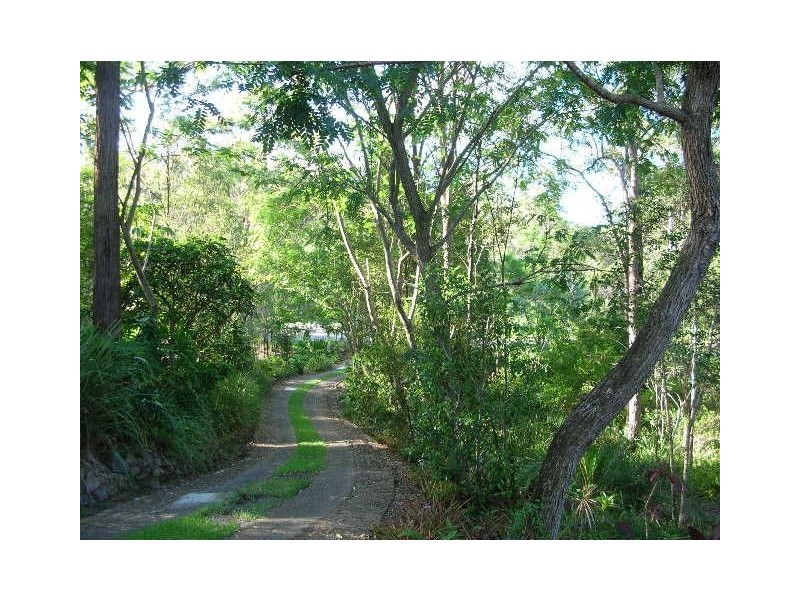 33 Strawberry Road, Mudgeeraba QLD 4213