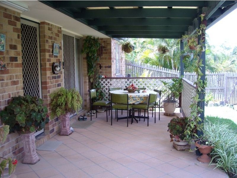 2 Pambula Court, Helensvale QLD 4212