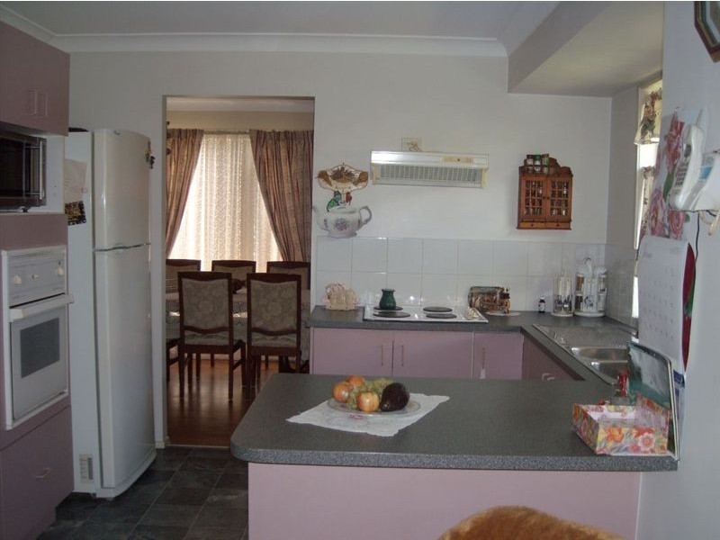 2 Pambula Court, Helensvale QLD 4212