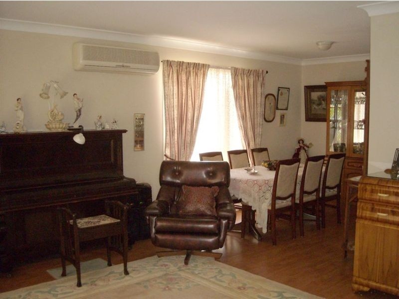 2 Pambula Court, Helensvale QLD 4212