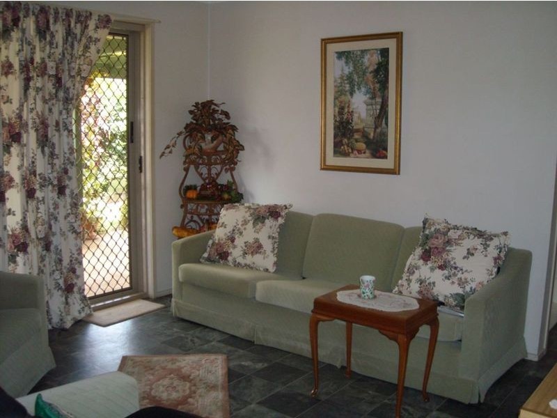 2 Pambula Court, Helensvale QLD 4212