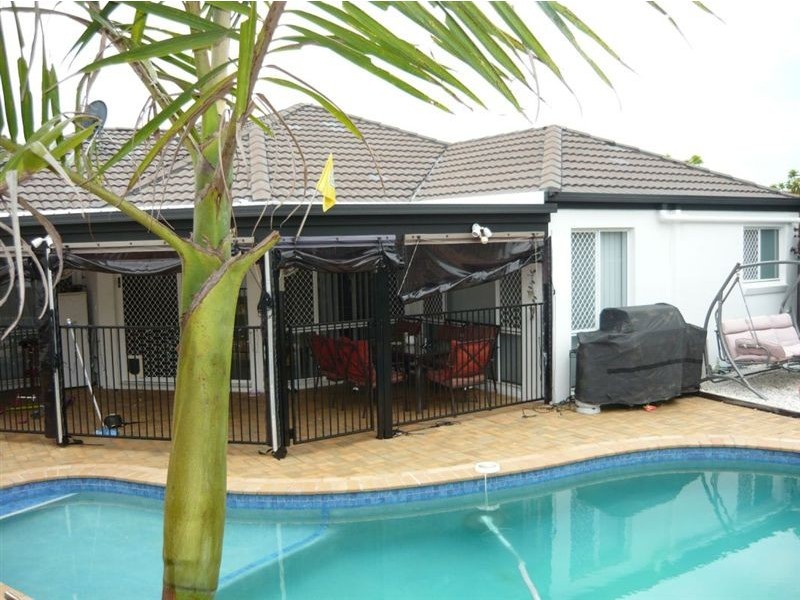 14 Howland Circuit, Pacific Pines QLD 4211
