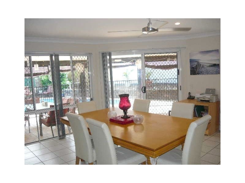 14 Howland Circuit, Pacific Pines QLD 4211