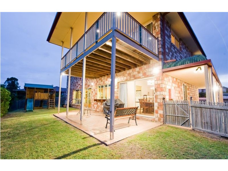 18 Penrhyn Street, Pacific Pines QLD 4211