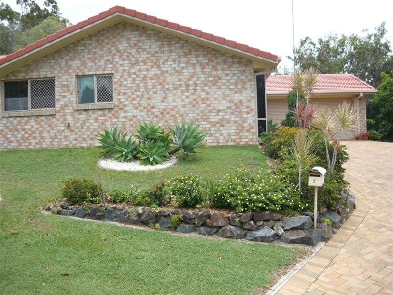 2 Clipperton Chase, Pacific Pines QLD 4211