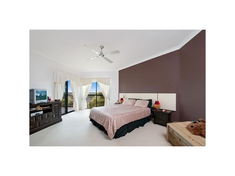 24 Yaldara Street, Pacific Pines QLD 4211