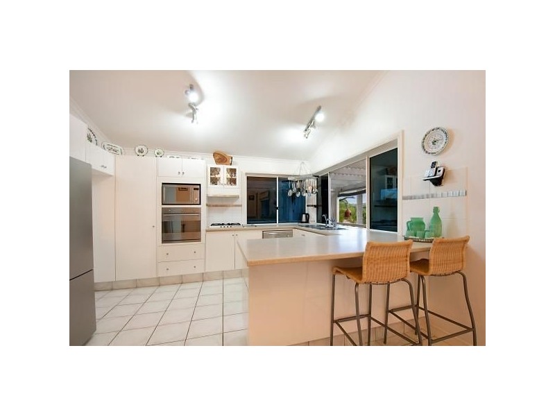 4 Katoomba Court, Helensvale QLD 4212