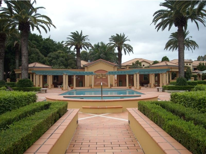 3217 Palladian Drive, Hope Island QLD 4212