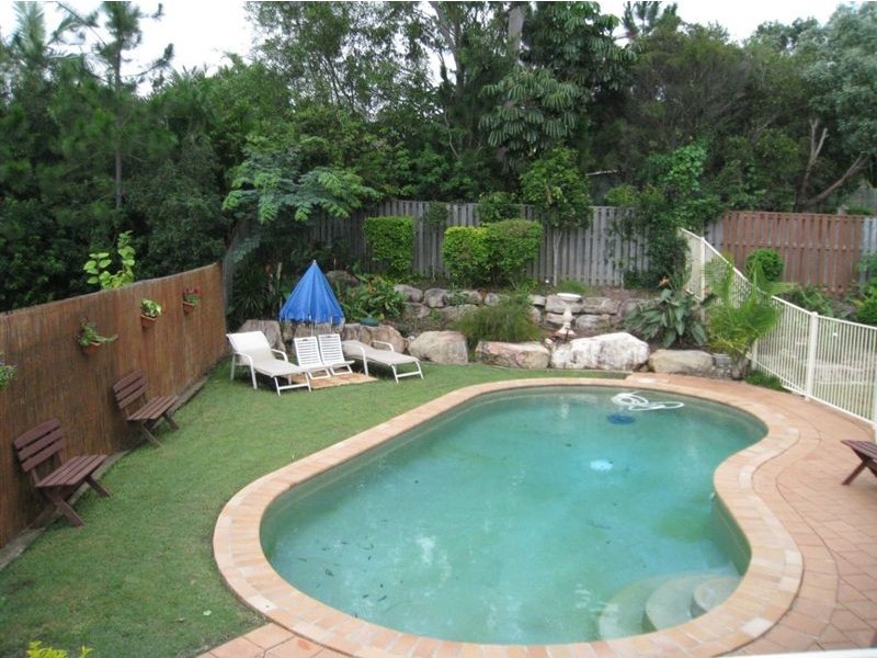14 Kolonia Street, Pacific Pines QLD 4211
