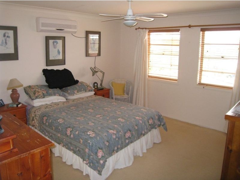 24 Corai Close, Pacific Pines QLD 4211