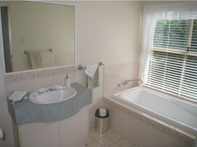 24 Corai Close, Pacific Pines QLD 4211