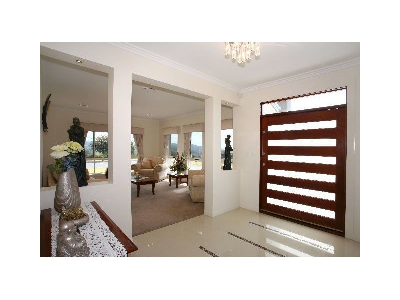 1 Zenith Crescent, Pacific Pines QLD 4211
