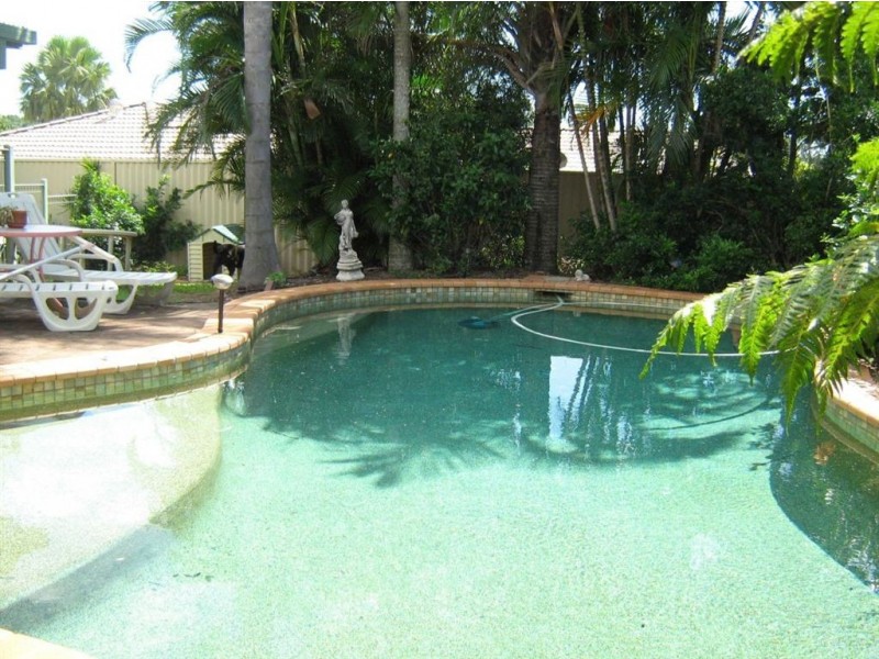 7 Pambula Court, Helensvale QLD 4212