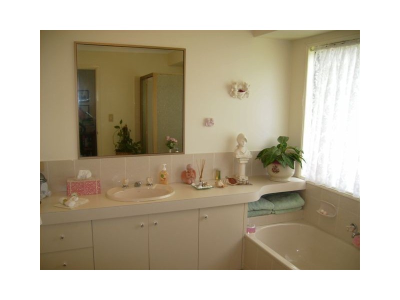 7 Pambula Court, Helensvale QLD 4212