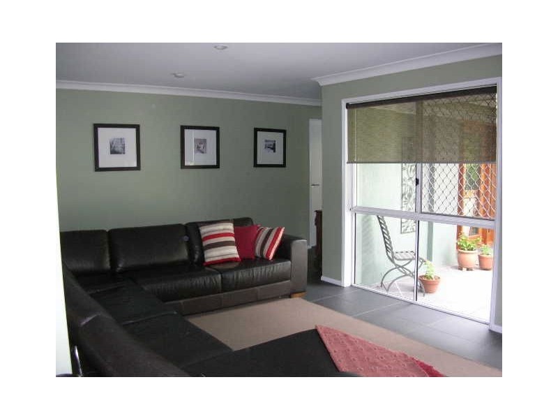 21 Edgeworth Place, Helensvale QLD 4212