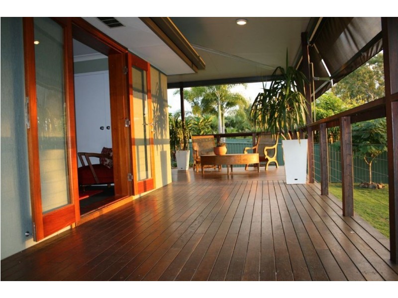 21 Edgeworth Place, Helensvale QLD 4212