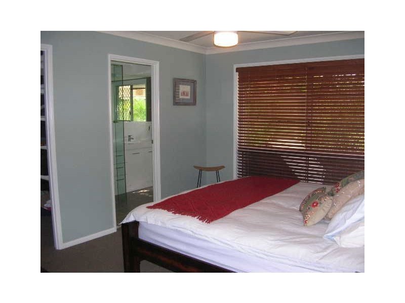 21 Edgeworth Place, Helensvale QLD 4212