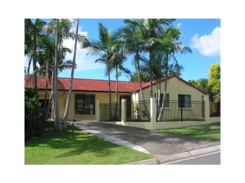 12 Wolvi Place, Helensvale QLD 4212