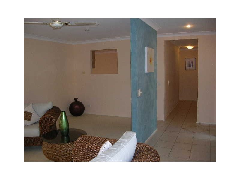 12 Wolvi Place, Helensvale QLD 4212