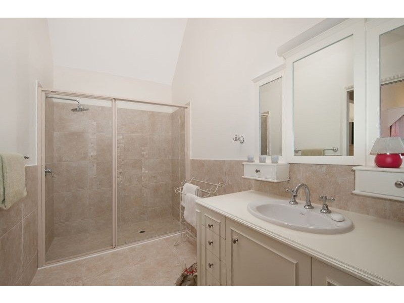 12 Walter Court, Wongawallan QLD 4210