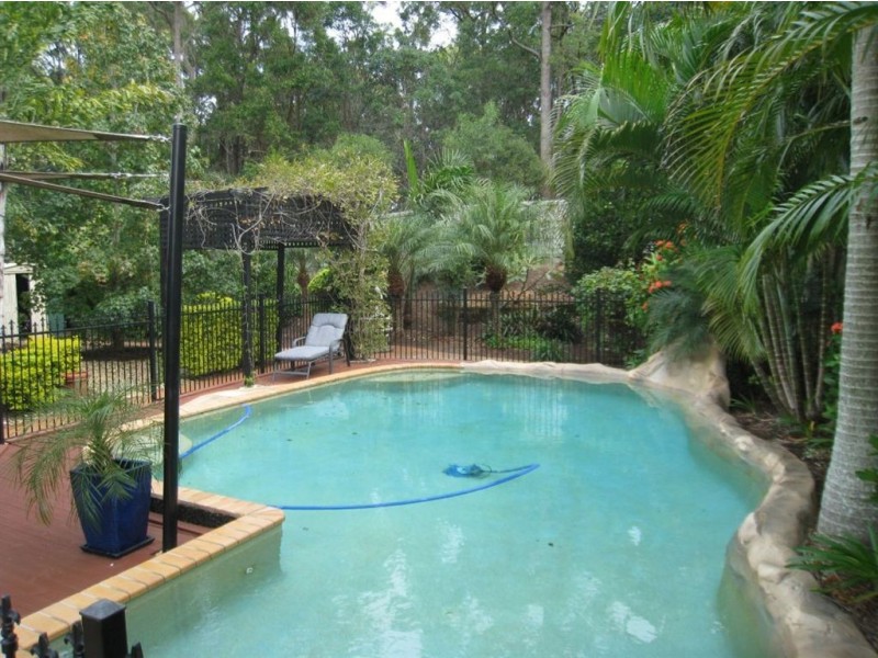 17 Urangan Court, Helensvale QLD 4212