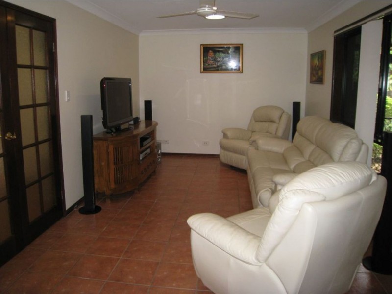 17 Urangan Court, Helensvale QLD 4212